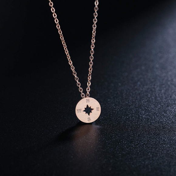 ❤️4 for $20 Sale❤️ New hot Compass necklace - Picture 3 of 6